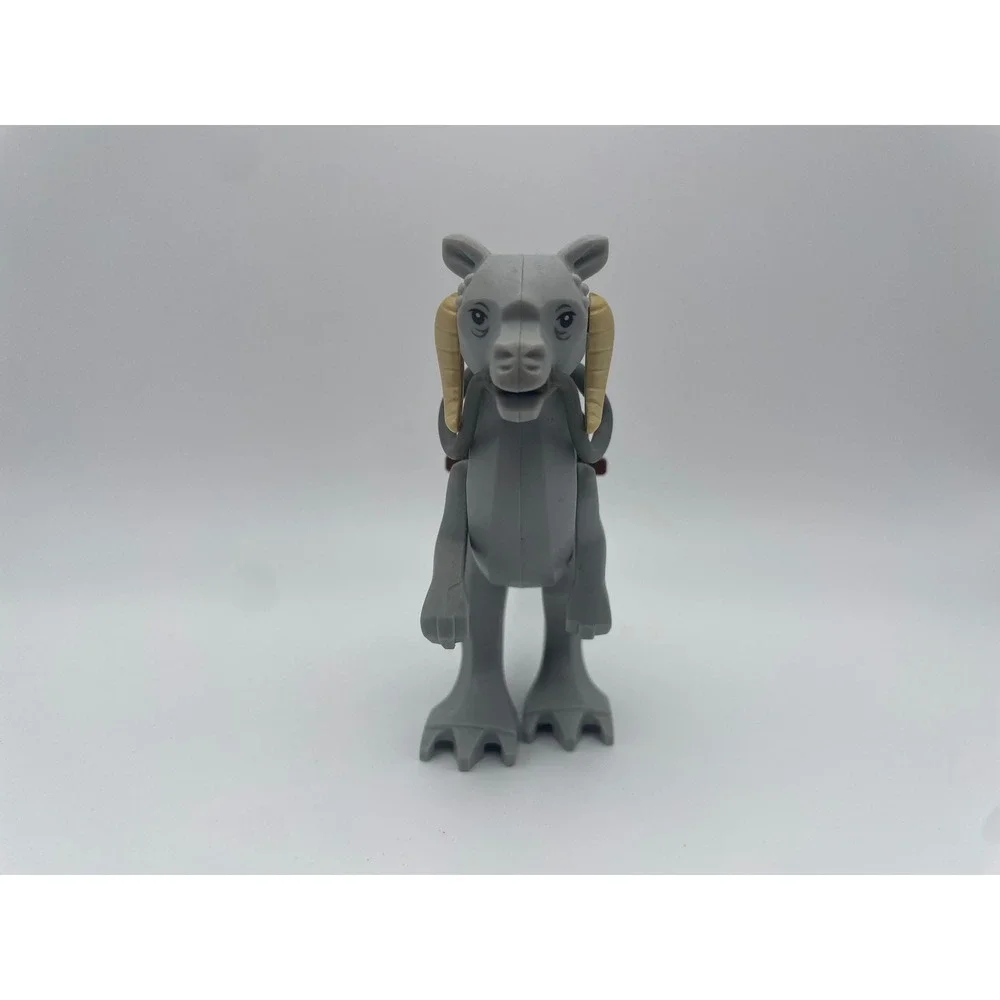 Lego Star Wars Tauntaun Minifigure Animal with Bridle and Saddle 7749 7879 Hoth